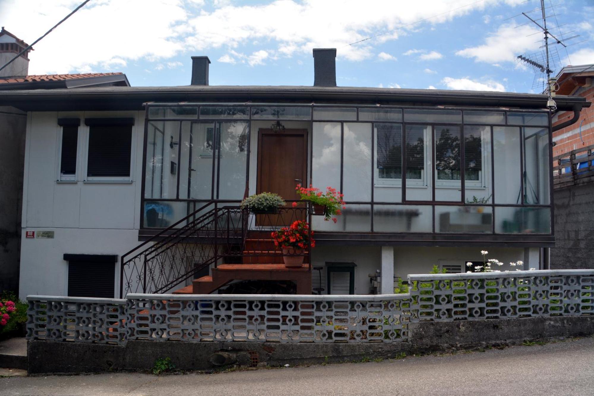 Villa Hisa V Travniku Smartno Esterno foto