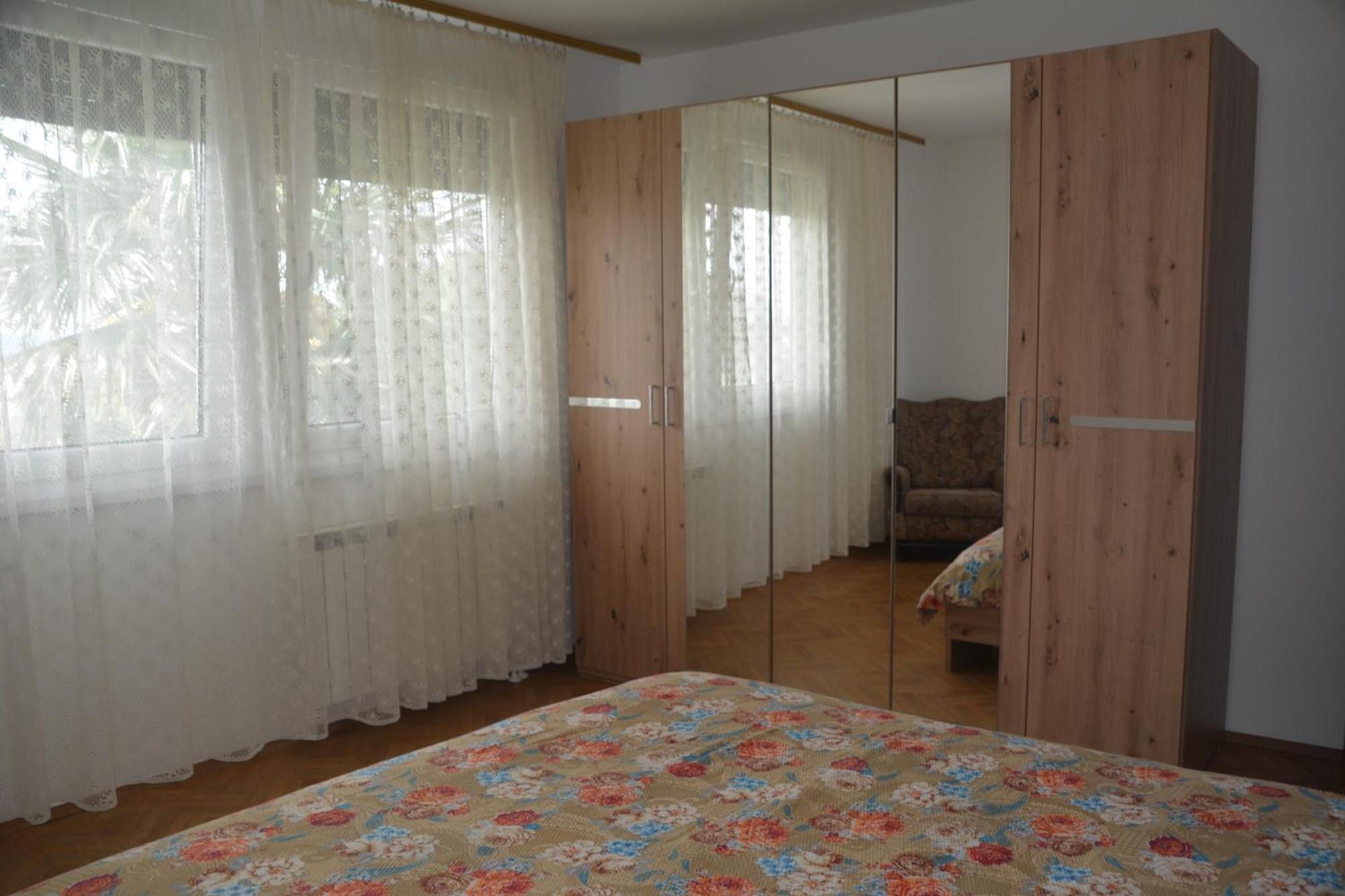 Villa Hisa V Travniku Smartno Esterno foto